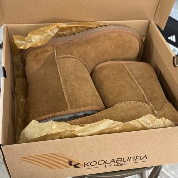 Koolaburra by UGG Koola Short Tan Suede Boots Women’s Size 9 - Picture 9 of 10